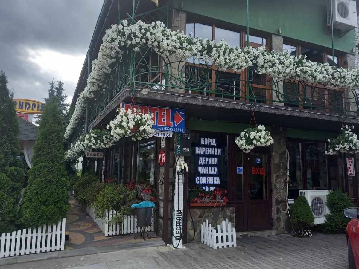 Hotel Dalim Duliby Exteriér fotografie