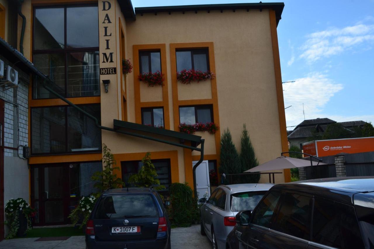 Hotel Dalim Duliby Exteriér fotografie