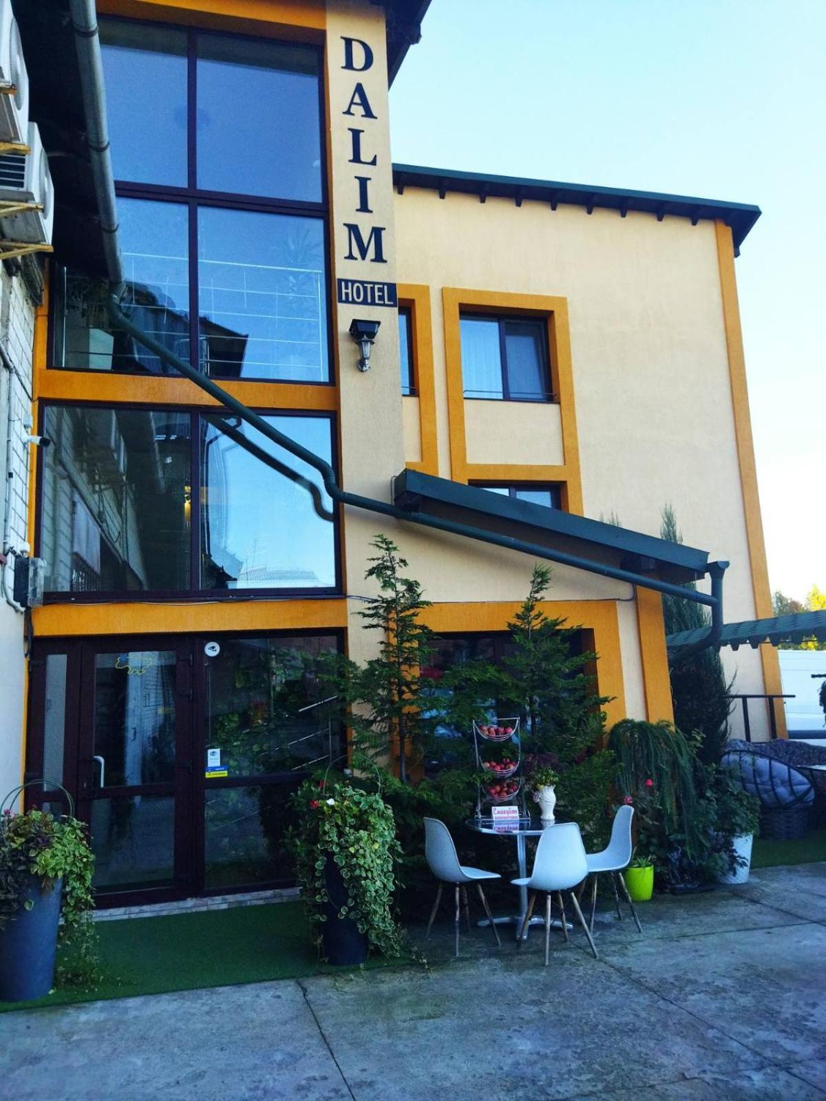 Hotel Dalim Duliby Exteriér fotografie
