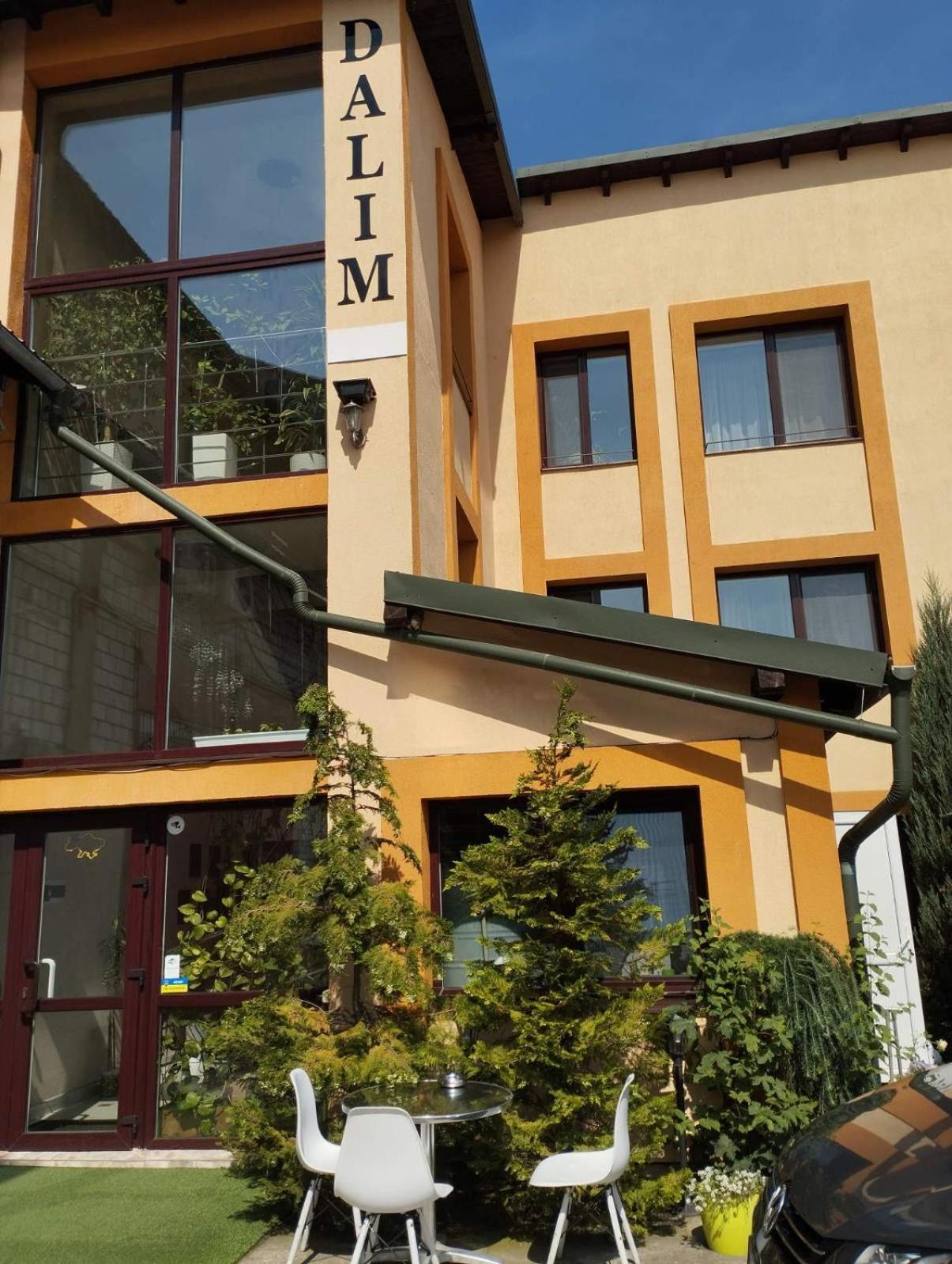 Hotel Dalim Duliby Exteriér fotografie